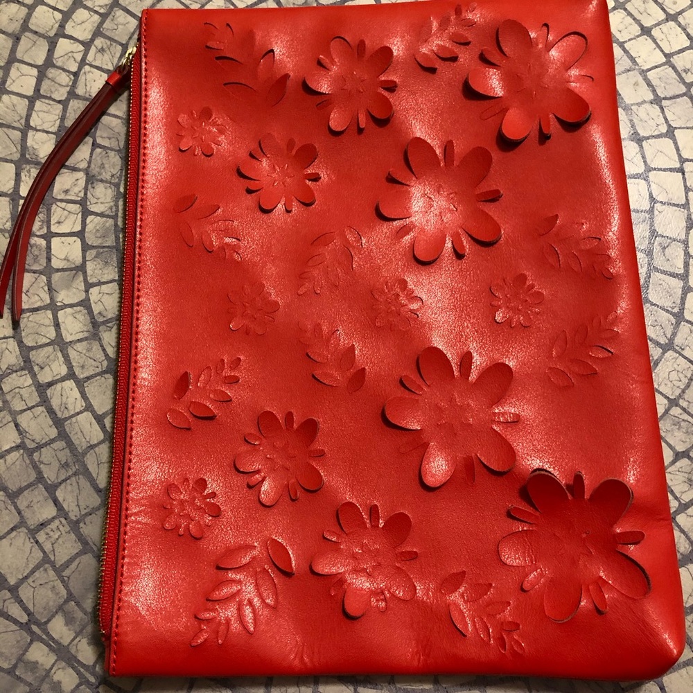 3D flower cutout leather Banana Republic Lg Clutch